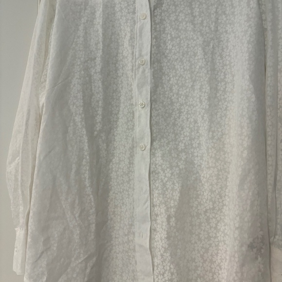 Women's Gap Sheer Floral Big Shirt in New Off White Size S Petite NWT - Picture 2 of 12